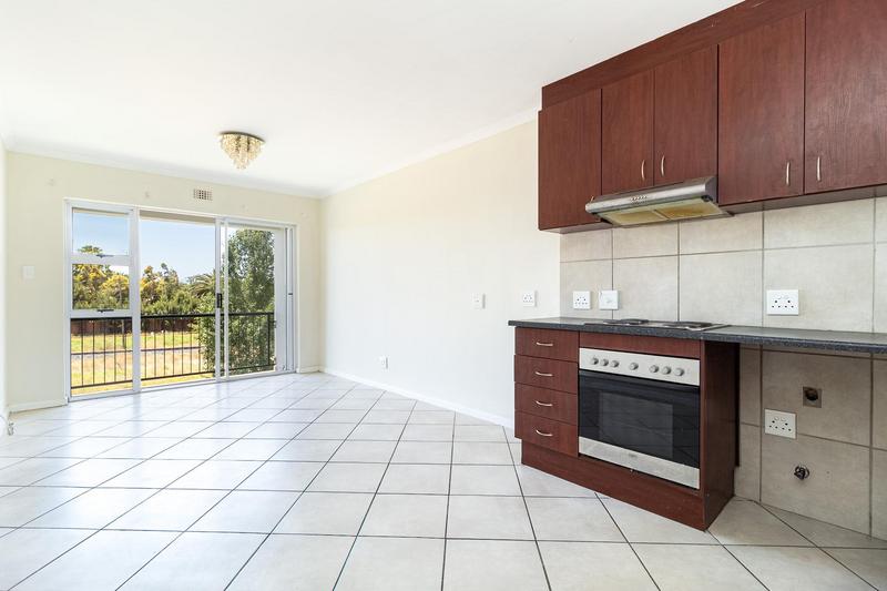 2 Bedroom Property for Sale in Buhrein Western Cape